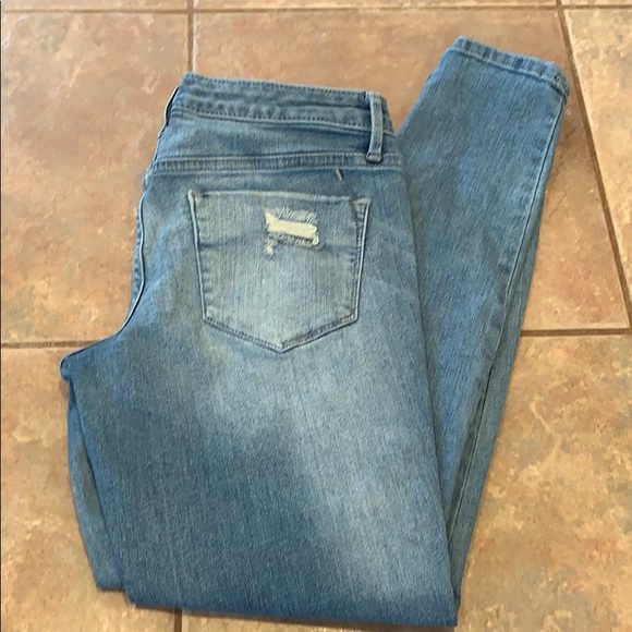 Mossimo Supply Co. Denim - 💐5 for 25 Mossimo mid rise jegging skinny jean